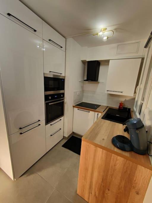 Joli Appartement Au Pied Du Tramway Bezons Ngoại thất bức ảnh